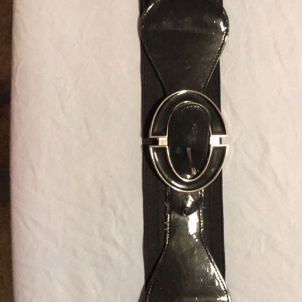 Black stretchy accent belt size M/L